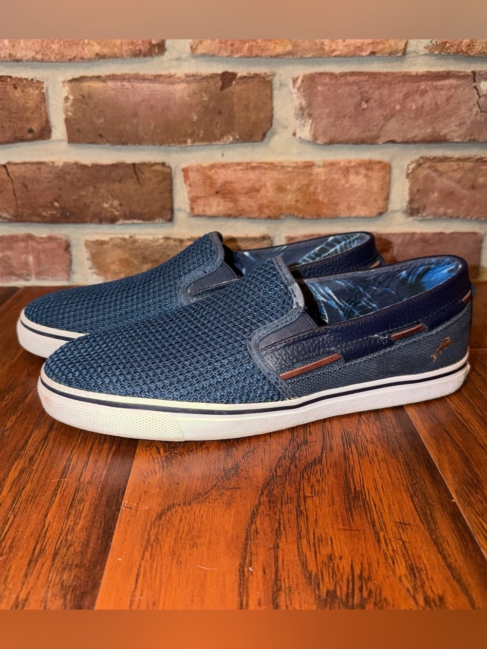 Men’s Tommy Bahama Jaali Slip On Shoe Size 8